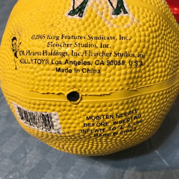 ❤️☘️2005 BETTY BOOP 💋 KISS FOR LUCK🍀- VINTAGE MINI BASKETBALL 🏀 - Picture 2 of 4